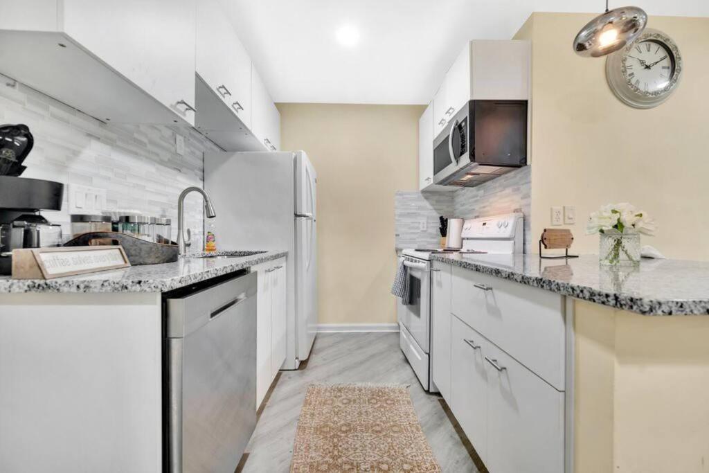 Cozy 2 Bedroom Pineville-Matthews Duplex Sleeps 8 Charlotte Exterior photo