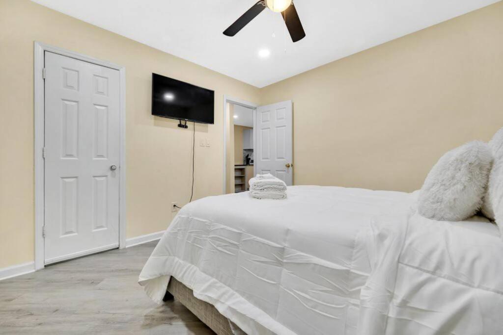 Cozy 2 Bedroom Pineville-Matthews Duplex Sleeps 8 Charlotte Exterior photo
