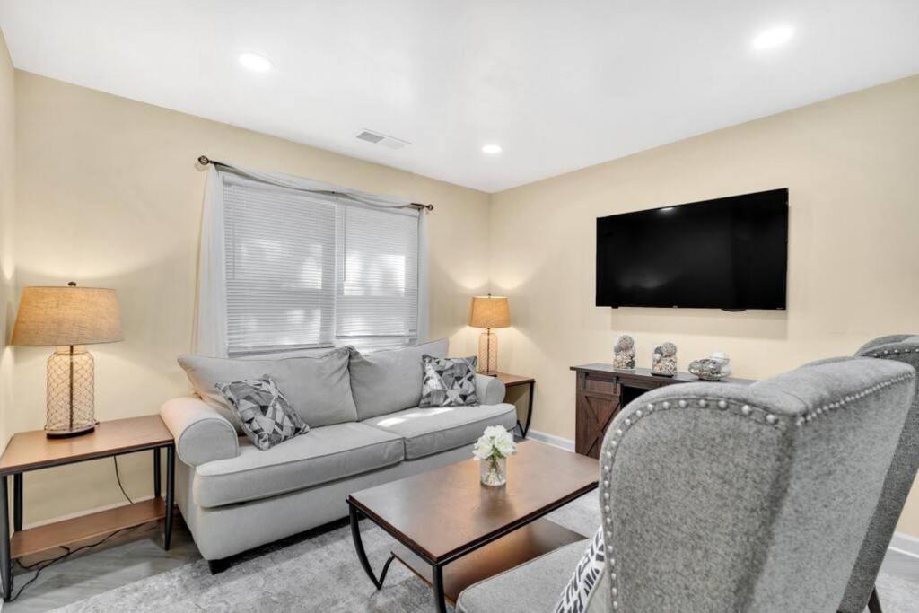 Cozy 2 Bedroom Pineville-Matthews Duplex Sleeps 8 Charlotte Exterior photo